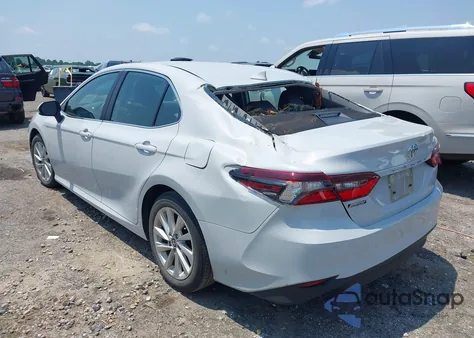 2023 Toyota Camry Le z USA, uszkodzony, nr VIN 4T1C11AK8PU147102